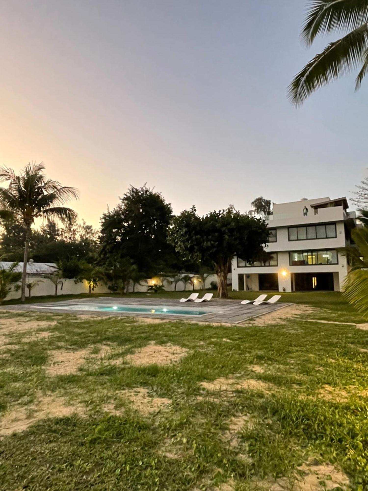 Appartement De Luxe Sur La Plage Riambel 外观 照片